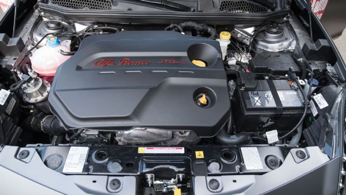 Ο νεότερος diesel 1,6 λτ. κινητήρας ξεχωρίζει για τη δύναμη και τη ροπή του, προσφέροντας γρήγορες επιδόσεις στην πετρελαιοκίνητη 
Alfa Romeo Giulietta.