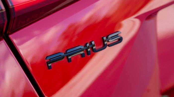 Έρχεται νέο Toyota Prius που «καίει» υδρογόνο 