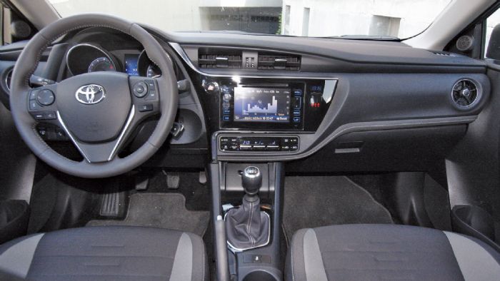 Αναβαθμισμένη ποιότητα και πιο premium εικόνα στο εσωτερικό του νέου Toyota Auris