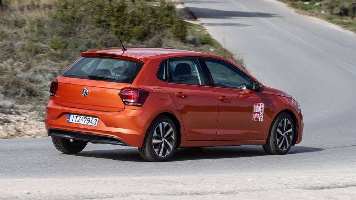 Είτε κυλάει στην εθνική, είτε στρίβει, το VW Polo με τα 115 άλογα έχει «πάτημα» και απορροφητικότητα ανάρτησης, που θυμίζουν μεγαλύτερο αυτοκίνητο.
Είτε κυλάει στην εθνική, είτε στρίβει, το VW Polo με τα 115 άλογα έχει «πάτημα» και απορροφητικότητα ανάρτησης, που θυμίζουν μεγαλύτερο αυτοκίνητο.