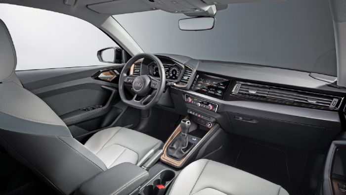 Όμορφο με ιδιαίτερα σύγχρονο διάκοσμο είναι το εσωτερικό του νέου Audi A1, ενώ αναμένεται κορυφαίο ποιοτικά.