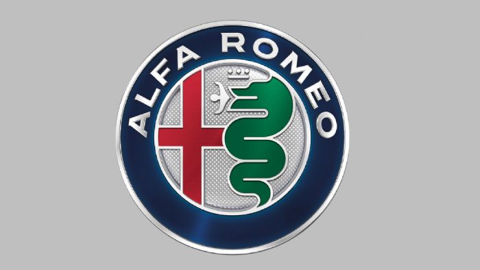 Η Giulia είναι το πρώτο μοντέλο που φέρει το νέο λογότυπο της Alfa Romeo.