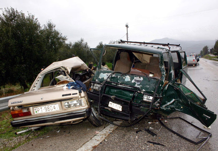 Σε σύγκρουση με περίπου 50 χλμ./ώρα, το βάρος που αντιστοιχεί σε ένα σώμα 72 κιλών είναι 12 τόνοι όταν δεν γίνεται χρήση της ζώνης