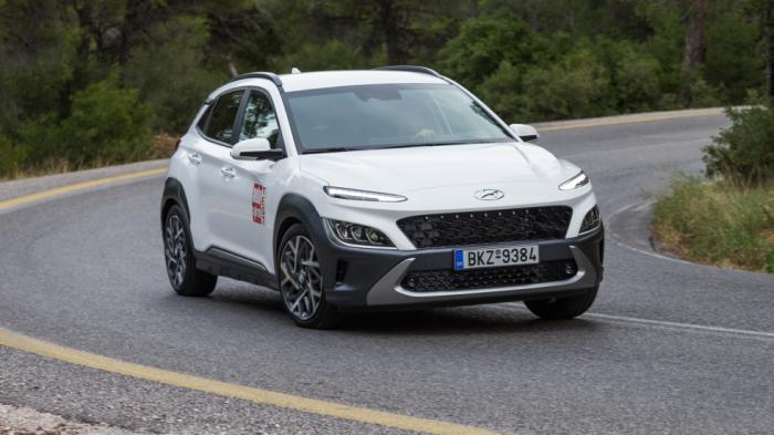 Εκτός από τις mild hybrid εκδόσεις, το Hyundai Kona κυκλοφορεί και ως αποκλειστικά 2κίνητο αυτοφορτιζόμενο υβριδικό.