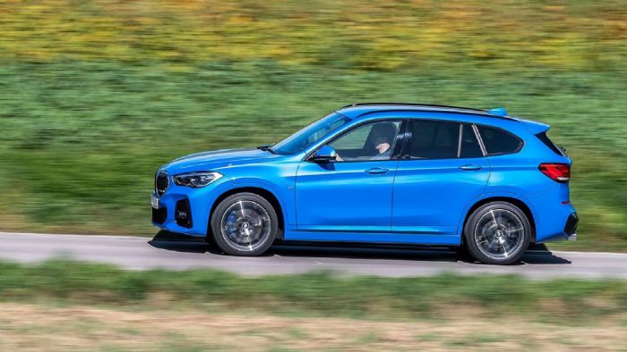 Ο 1.500άρης κινητήρας του BMW γκρουπ τραβάει καλά σε όλο το φάσμα των στροφών και παρότι 3κύλινδρος, αυτό δεν γίνεται αισθητό.