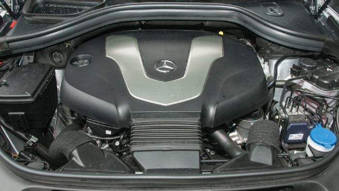 
O 3λιτρος V6 κινητήρας πετρελαίου είναι σε θέση να 
κινήσει σβέλτα και οικονομικά το βαρύ αμάξωμα της GLE, μέσω της αυξημένης ροπής του και με αρωγό το πολύ καλό 9τάχυτο κιβώτιο 9G TRONIC.