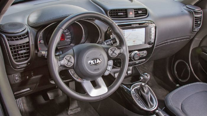 Ευχάριστο είναι αισθητικά το εσωτερικό του Kia Soul, η ποιότητα όμως θα μπορούσε να είναι καλύτερη με βάση την τιμή του. 