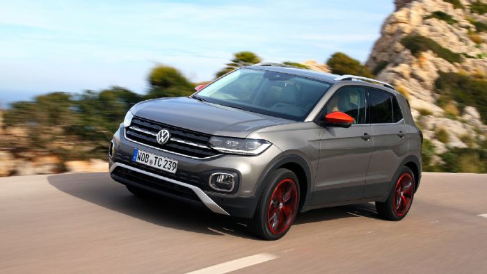 To Volkswagen T-Cross διατίθεται με 1.000άρη κινητήρα TSI απόδοσης 95 και 115 ίππων καθώς και με τον 1,6 λτ. TDI πετρελαιοκινητήρα των 1,6 λίτρων με 95 ίππους. Τόσο ο 1,0  TSI των 115 όσο και ο TDI εί