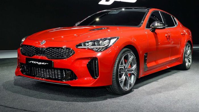 Με χρόνο μόλις 4.9 για το 0-100 χλμ./ώρα το Kia Stinger GT χτυπάει σε επιδόσεις ακόμα και μοντέλα της AMG.