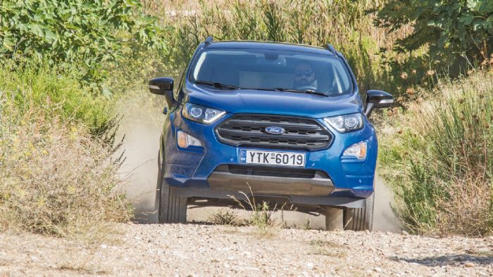 Στην ανανεωμένη έκδοση του Ford Ecosport υπάρχει πλέον και τετρακίνητη επιλογή, διαθέσιμη μόνο με τον 1,5 EcoΒlue πετρελαιοκινητήρα των 125 ίππων. Στην ανανεωμένη έκδοση του Ford Ecosport υπάρχει πλέον και τετρακίνητη επιλογή, διαθέσιμη μόνο με τον 1,5 EcoΒlue πετρελαιοκινητήρα των 125 ίππων.