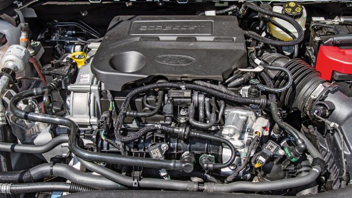 Ο 1.000άρης EcoBoost κινητήρας των 125 ίππων προσφέρει τεχνολογία απενεργοποίησης του μεσαίου κυλίνδρου. Είναι γεμάτος από χαμηλά και οικονομικός