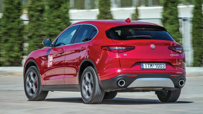 Η ανάρτησή της Stelvio είναι σφιχτή και δεν επιτρέπει στο αμάξωμα να παίρνει μεγάλες κλίσεις ακόμη και μετά από μεταφορές βάρους. Η ανάρτησή της Stelvio είναι σφιχτή και δεν επιτρέπει στο αμάξωμα να παίρνει μεγάλες κλίσεις ακόμη και μετά από μεταφορές βάρους.