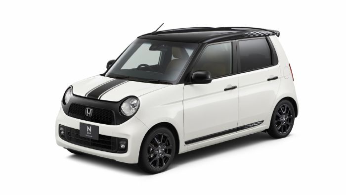 Στηρίζεται στο μοντέλο Premium Tourer στην έκδοση Lowdown και διαθέτει αυτοκόλλητη ρίγα στο καπό, καρό λεπτομέρειες, μαύρη γρίλια και αντίστοιχης απόχρωσης ζάντες.