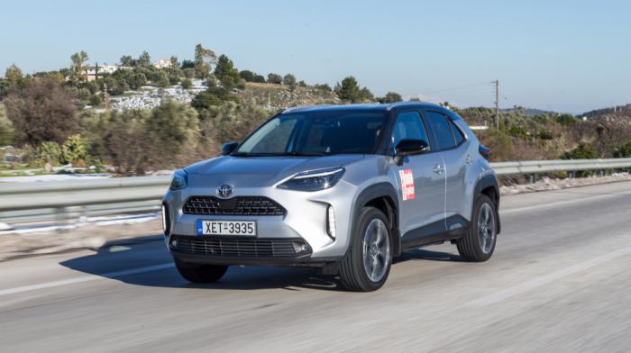 Το Toyota Yaris Cross αναδείχθηκε πρωταθλητής των πωλήσεων με 3.646 ταξινομήσεις προσπερνώντας τον «ισόβιο» πρωταθλητή Yaris που προτιμήθηκε από 3.232 ιδιώτες. Το Toyota Yaris Cross αναδείχθηκε πρωταθλητής των πωλήσεων με 3.646 ταξινομήσεις προσπερνώντας τον «ισόβιο» πρωταθλητή Yaris που προτιμήθηκε από 3.232 ιδιώτες.