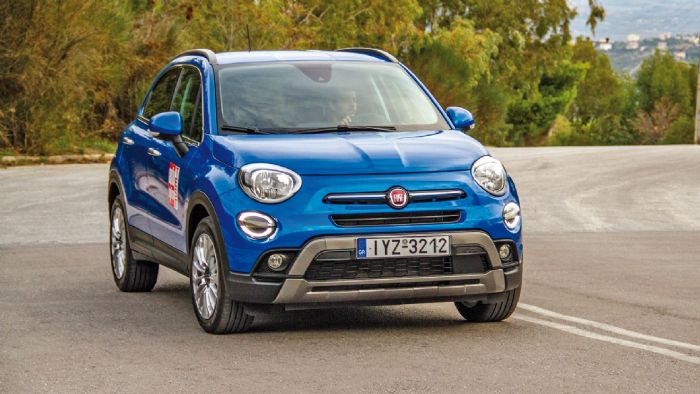 Τα δύο «αδερφά» μοντέλα Jeep Renegade(αριστερά) και Fiat 500X (δεξιά), χρειάζονται 35,8 και 35,9 μ.για να σταματήσουν από τα 100 χλμ./ώρα.