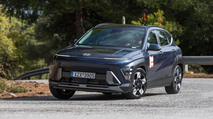 Το κορυφαίο Hyundai Kona των 198 ίππων έχει αυτόματο κιβώτιο και κίνηση σε όλους τους τροχούς. Το κορυφαίο Hyundai Kona των 198 ίππων έχει αυτόματο κιβώτιο και κίνηση σε όλους τους τροχούς.