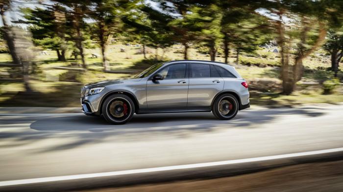 Η Μercedes ισχυρίζεται ότι τα GLC63 SUV και Coupe θα φτάνουν τα 0-100 σε μόνο 4.0 δευτερόλεπτα. Η Μercedes ισχυρίζεται ότι τα GLC63 SUV και Coupe θα φτάνουν τα 0-100 σε μόνο 4.0 δευτερόλεπτα.