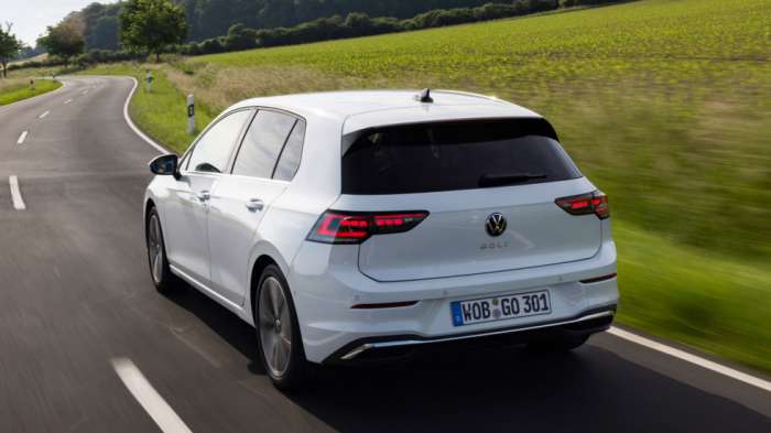 Σύμφωνα με την Volkswagen, το πετρελαιοκίνητο Golf «καίει» 4,4 λτ./100 χλμ.. Με δεδομένο ότι έχει ρεζερβουάρ 45 λίτρων, το diesel Golf έχει αυτονομία που ξεπερνά τα 1.000 χλμ.. Σύμφωνα με την Volkswagen, το πετρελαιοκίνητο Golf «καίει» 4,4 λτ./100 χλμ.. Με δεδομένο ότι έχει ρεζερβουάρ 45 λίτρων, το diesel Golf έχει αυτονομία που ξεπερνά τα 1.000 χλμ..