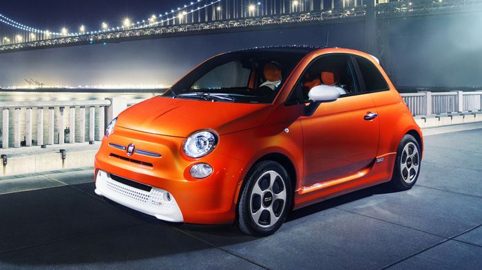Το Fiat 500e αποτελεί την ηλεκτρική έκδοση του γνωστού 500. Το Fiat 500e αποτελεί την ηλεκτρική έκδοση του γνωστού 500.