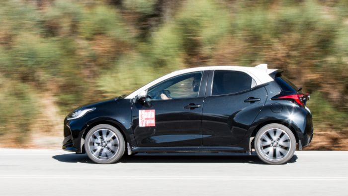 Η ποιότητα κύλισης αναδεικνύει και τον ταξιδιάρικο χαρακτήρα του νέου Yaris μιας και ο θόρυβος είναι συγκρατημένος και το αμάξωμα παραμένει σταθερό και ευθύβολο. Η ποιότητα κύλισης αναδεικνύει και τον ταξιδιάρικο χαρακτήρα του νέου Yaris μιας και ο θόρυβος είναι συγκρατημένος και το αμάξωμα παραμένει σταθερό και ευθύβολο.