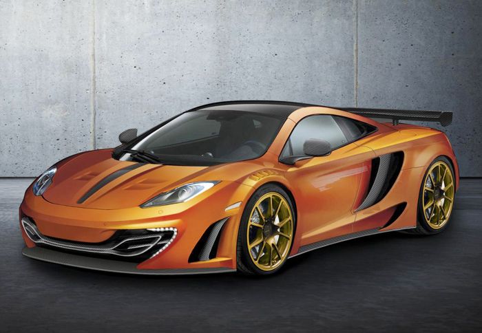 Εξωτερικά η McLaren MP4-12C είναι βελτιωμένη σε πολλά σημεία, με το συνολικό πλάτος να έχει αυξηθεί κατά 60 χιλ. 