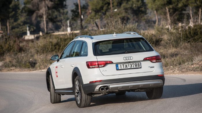 Στο δρόμο το A4 allroad quattro παρά τα κοινά του μηχανικά μέρη με τις τετρακίνητες εκδόσεις του Α4, καταφέρνει και βγάζει τον δικό του ξεχωριστό χαρακτήρα.