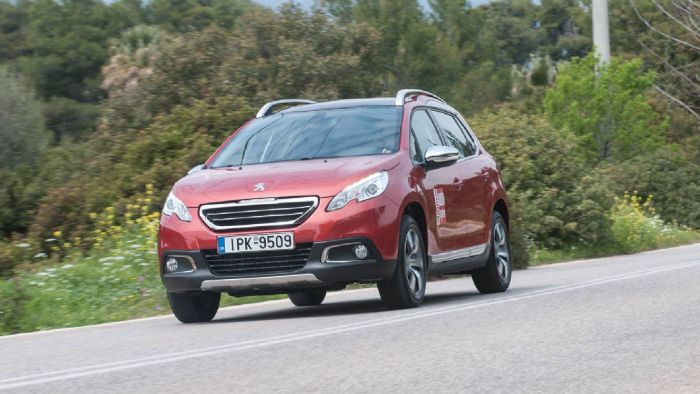 To Peugeot 2008 με τον πετρελαιοκινητήρα 1,6 λτ. των 100 ίππων δίνει προτεραιότητα στην οικονομία.