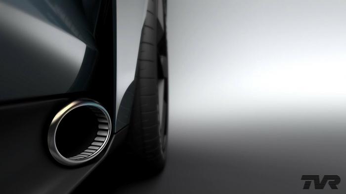 Η Cosworth ανέπτυξε ένα 5.0 λίτρων V8 κινητήρα απόδοσης 400 ίππων που θα ταίριαζε απόλυτα στο νέο μοντέλο.