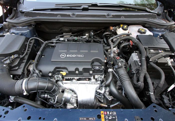 Σε αυτή την κατηγορία τιμής, ο 1,4 Turbo Ecotec του Astra με τους 120 ίππους του χαρίζει τις καλύτερες επιδόσεις του συγκριτικού.