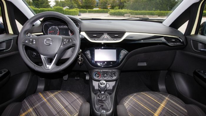 Το εσωτερικό του Opel Corsa είναι μοντέρνο σχεδιαστικά και ποιοτικό στην κατασκευή του.