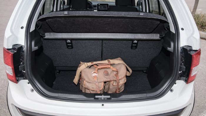 Το Suzuki Ignis με χώρο αποσκευών 260 λίτρων, νούμερο που φλερτάρει με την κατηγορία των μικρών, διαθέτει και το πιo μεγάλο πορτμπαγκάζ.