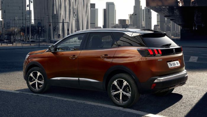 Η plug-in έκδοση του νέου Peugeot 3008 θα διαθέτει έναν ηλεκτρικό κινητήρα στον πίσω άξονα, ο οποίος θα καθιστά το crossover 4κίνητο, ενώ θα του επιτρέπει να κινείται μόνο με ρεύμα για απόσταση μέχρι και 50 χλμ.