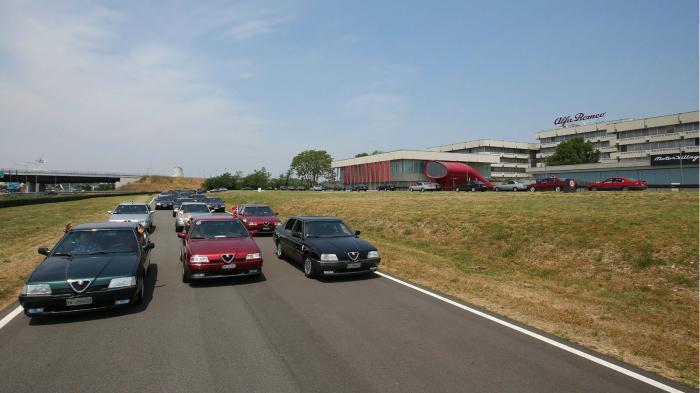 Μέλη των ιταλικών ιστορικών club Alfa Romeo συγκεντρώθηκαν σε μια μεγαλειώδη συνάντηση με τα αυτοκίνητά τους στην πίστα της Vallelunga. Μέλη των ιταλικών ιστορικών club Alfa Romeo συγκεντρώθηκαν σε μια μεγαλειώδη συνάντηση με τα αυτοκίνητά τους στην πίστα της Vallelunga.