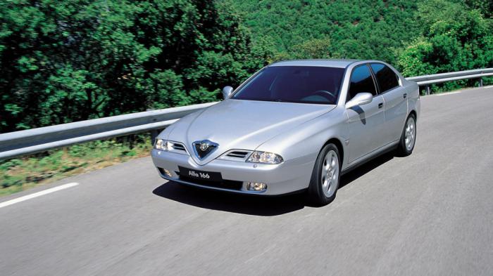 Η Alfa Romeo 166 ήταν ο τελευταίος εκπρόσωπος των Ιταλών στην λίγκα των premium μεγάλων sedan, ούσα αντιμέτωπη με τις BMW Σειρά 5 και Mercedes E-Class της εποχής. Η Alfa Romeo 166 ήταν ο τελευταίος εκπρόσωπος των Ιταλών στην λίγκα των premium μεγάλων sedan, ούσα αντιμέτωπη με τις BMW Σειρά 5 και Mercedes E-Class της εποχής.