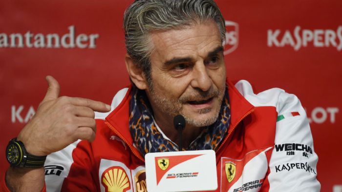 «Κανονικά θα έπρεπε να ξεστομίσω βαριές κουβέντες, αλλά τώρα δεν είναι η κατάλληλη στιγμή», δήλωσε ο team manager της Ferrari