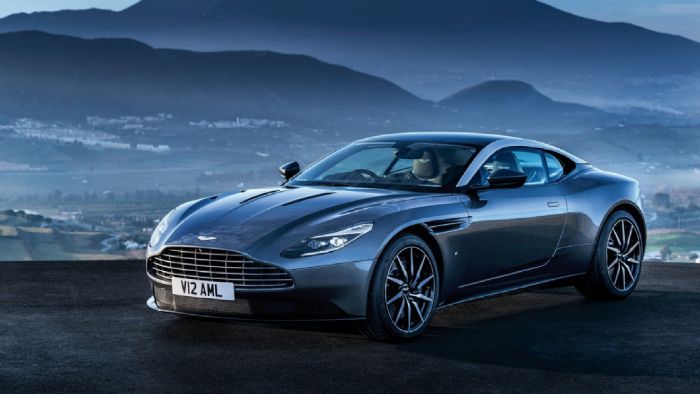 Η νέα Aston Martin DB11 έχει σαφείς επιρροές από την DB10 που είδαμε στην τελευταία ταινία James Bond, εν ονομάτι «Spectre». 