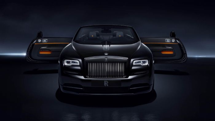 Η εταιρεία αναβάθμισε την απόδοση του twin-turbo V12 των 6,6 λίτρων από τους 570 στους 600 ίππους, ενώ και η ροπή ανέβηκε από τα 780 στα 840 Nm.