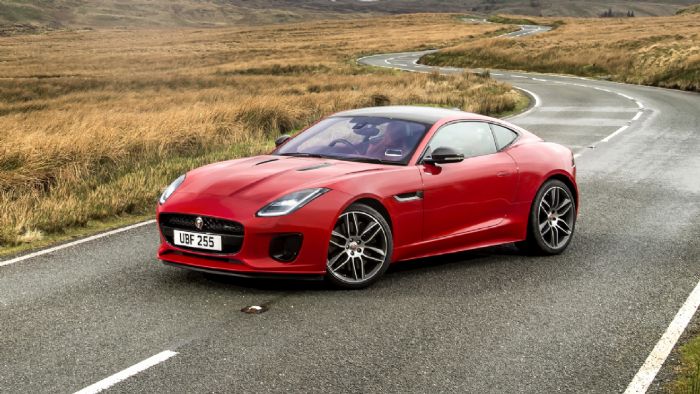 Η Jaguar μας συστήνει με την entry-level εκδοχή της F-Type , η οποία εφοδιάζεται με δίλιτρο μοτέρ. Η Jaguar μας συστήνει με την entry-level εκδοχή της F-Type , η οποία εφοδιάζεται με δίλιτρο μοτέρ.