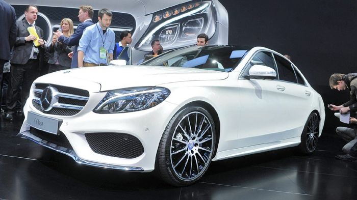 Η νέα Mercedes C63 AMG θα λανσαριστεί το 2015, ενώ τώρα στο Ντιτρόιτ παρουσιάστηκε η νέα C-Class και η C-Class μ ένα εξοπλιστικό πακέτο της AMG (εικόνα).