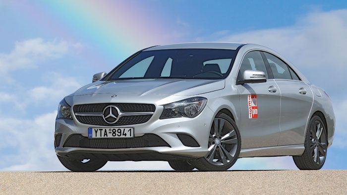 H νέα Mercedes CLA ήρθε να αλλάξει τα στάνταρ στα premium μικρομεσαία, όντας το πρώτο 4θυρο coupe. 