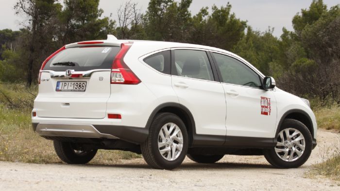 Το ανανεωμένο Honda CR-V 1,6 i-DTEC 160 PS είναι ένα πολύ καλό πακέτο που συνδυάζει επιτυχημένα τη δύναμη και τις επιδόσεις, με ένα από τα πιο ευρύχωρα και πρακτικά εσωτερικά αυτοκινήτου του μεγέθους 
