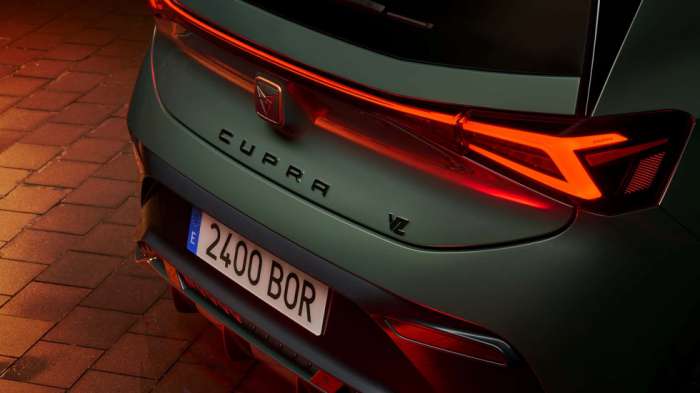 Διαθέσιμο στη χώρα μας το ισχυρότερο CUPRA Born VZ (+τιμή) Διαθέσιμο στη χώρα μας το ισχυρότερο CUPRA Born VZ (+τιμή)