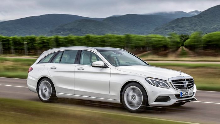 Η Mercedes C 160 θα είναι διαθέσιμη από τον Ιούνιο τόσο στην Saloon, όσο και στην Estate έκδοση αμαξώματος (φωτό).