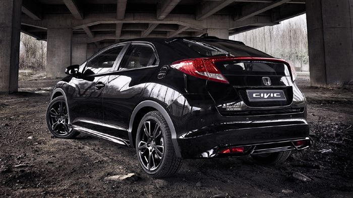 Τo Honda Civic Black Edition είναι άμεσα διαθέσιμο, με την τιμή του να διαμορφώνεται στις 27.000 ευρώ ή στις 25.570 ευρώ, αν υπολογιστεί το όφελος της κρατικής απόσυρσης.