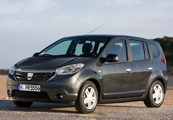 Από το 2012, η Dacia θα διαθέτει ένα μικρομεσαίο MPV, το Lodgy (κατασκοπευτική φωτογραφία). Από το 2012, η Dacia θα διαθέτει ένα μικρομεσαίο MPV, το Lodgy (κατασκοπευτική φωτογραφία).