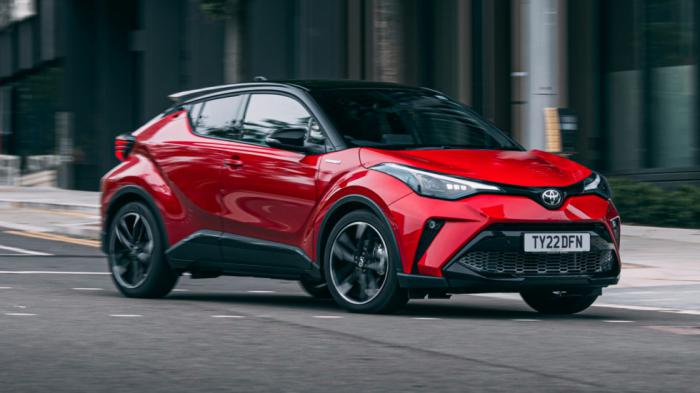 Toyota C-HR με 122 και 184 άλογα με έως 860 χλμ. Toyota C-HR με 122 και 184 άλογα με έως 860 χλμ.