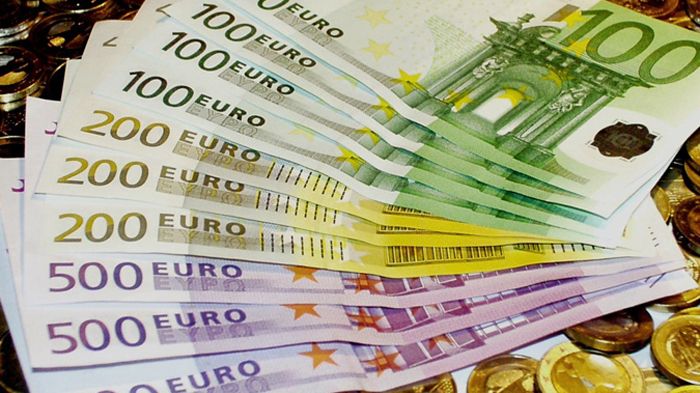 Τις προτάσεις της κυβέρνησης για τη ρύθμιση των μη εξυπηρετούμενων δανείων (NPLs) έδωσε χθες στη δημοσιότητα ο υπουργός Ανάπτυξης, Νίκος Δένδιας.
