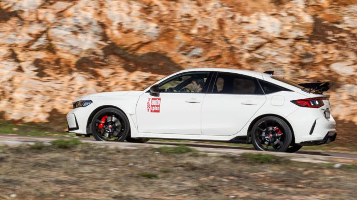 Mε 329 άλογα και 420 Nm ροπής, το νέο Honda Civic Type R είναι το πιο δυνατό που έγινε ποτέ παραμένοντας ικανό να ανεβάζει πολύ γρήγορα στροφές μέχρι τον εθιστικό κόφτη στις 6.500 σ.α.λ..