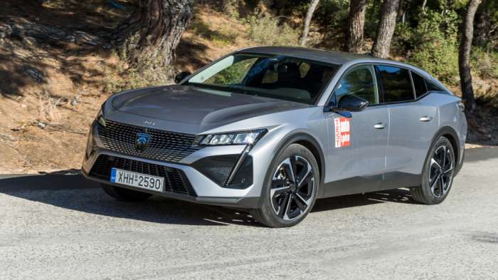 Δοκιμή: Peugeot 408 Hybrid με 136 PS και αυτόματο κιβώτιο Δοκιμή: Peugeot 408 Hybrid με 136 PS και αυτόματο κιβώτιο