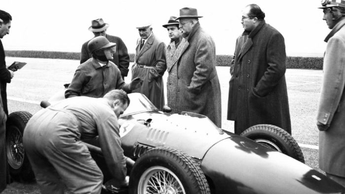 Ξεκινούν τα γυρίσματα της ταινίας για τον Enzo Ferrari Ξεκινούν τα γυρίσματα της ταινίας για τον Enzo Ferrari
